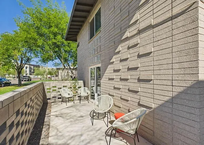 Holiday home Iris - In Old Town - Walk To Fashion Square Scottsdale